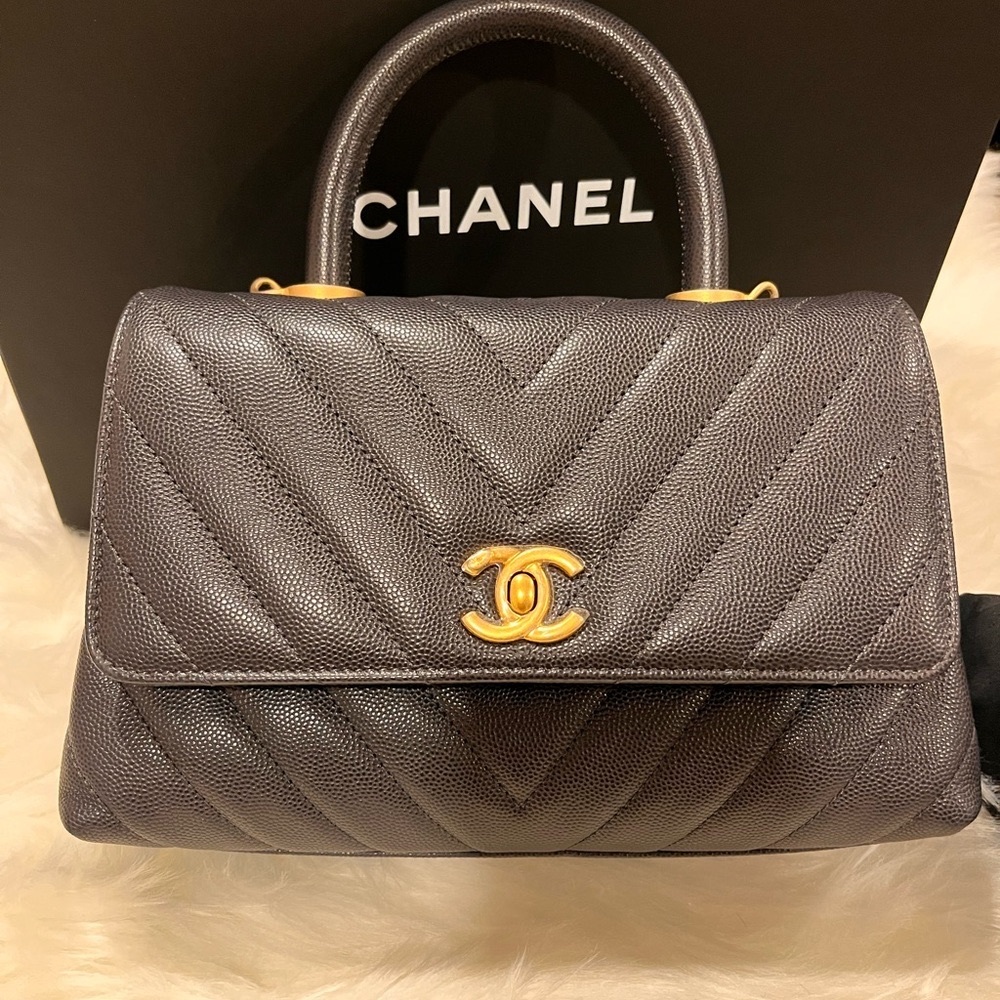 Chanel coco mini handle chevron black.